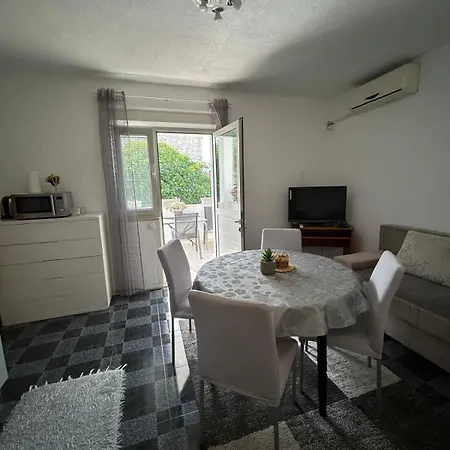 Апартаменти By The Sea Mastrinka - Ciovo - 23399