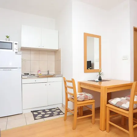 By The Sea Mastrinka, Ciovo - 23399 *