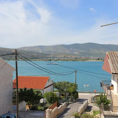 Apartment By The Sea Mastrinka, Ciovo - 23399 *